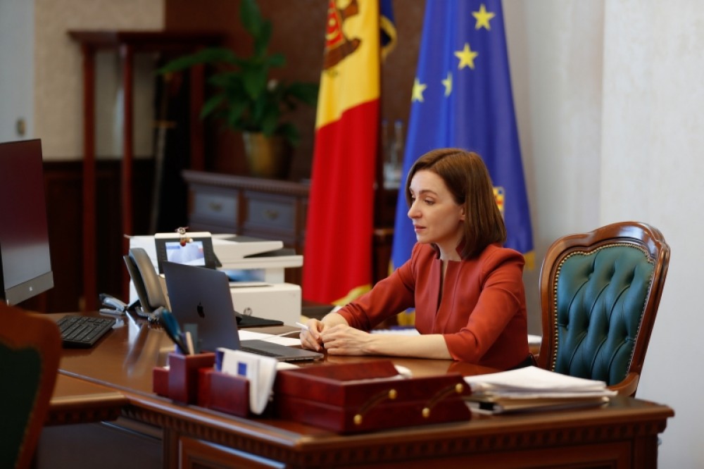 Maia Sandu a discutat cu reprezentanții mediului de afaceri despre provocările cu care se confruntă industria ușoară